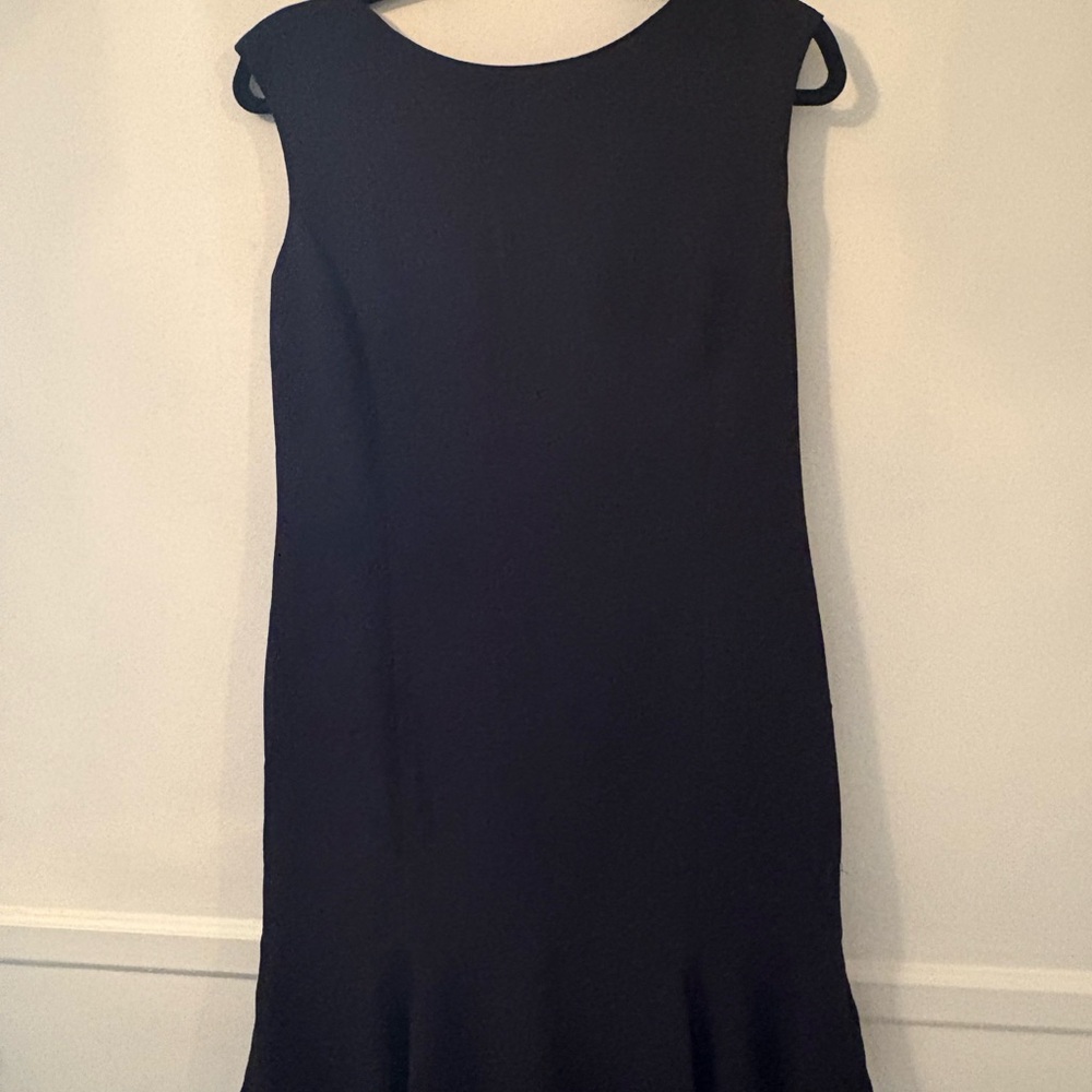 Lauren Ralph Lauren Classic Black Dress with Flounce Hemline -Zip Back Sz 10 - Picture 2 of 10
